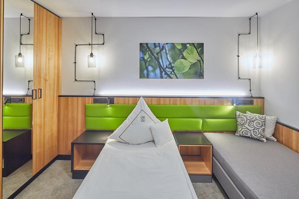 Landhotel Naafs-Häuschen Lohmar Buitenkant foto