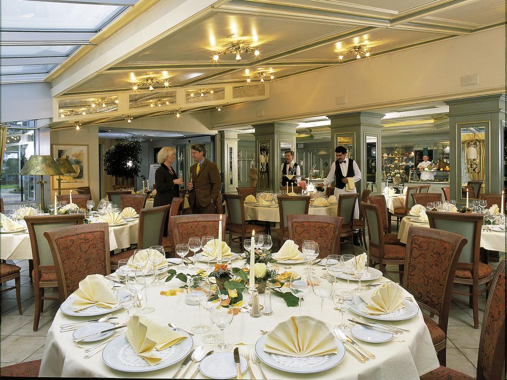 Landhotel Naafs-Häuschen Lohmar Buitenkant foto